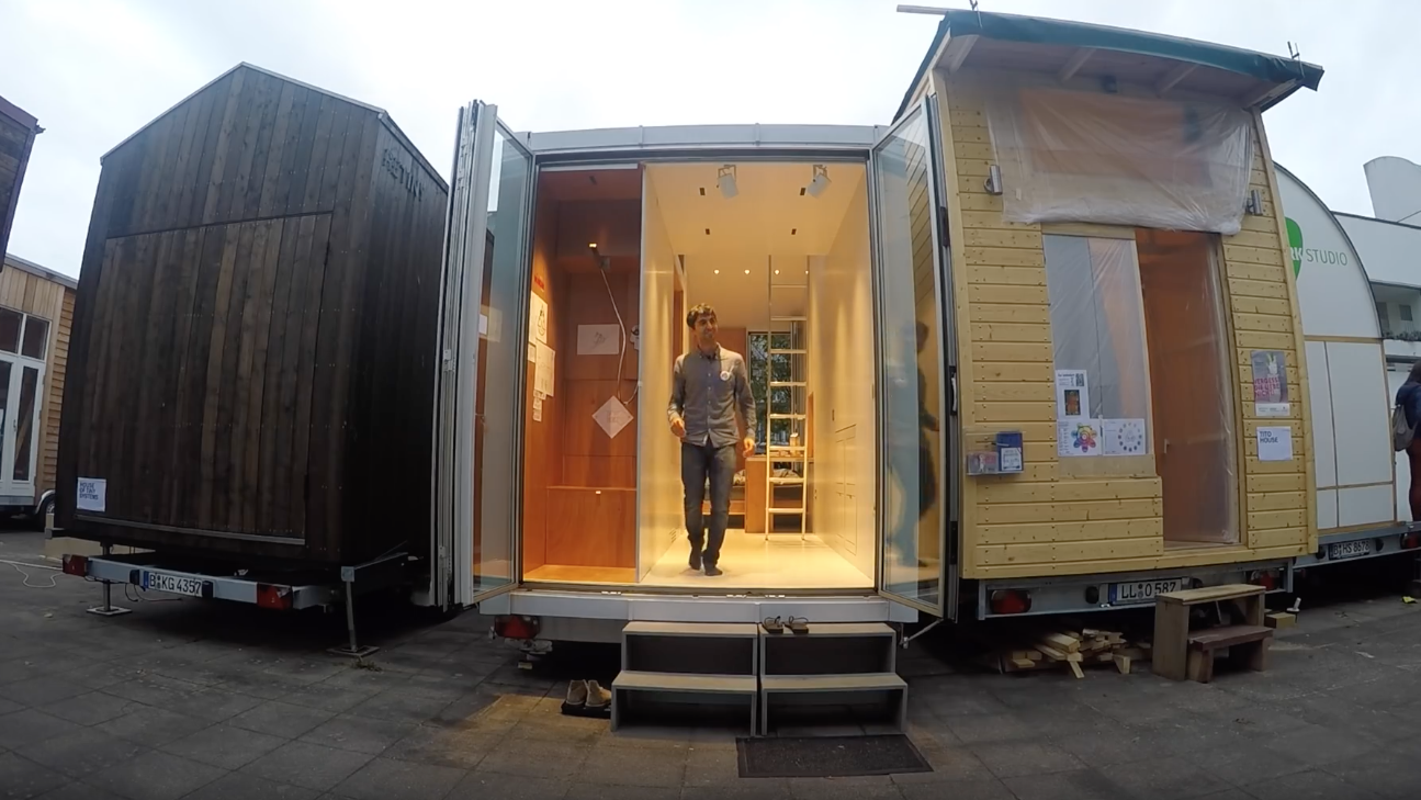 avoid-incredible-transforming-tiny-house