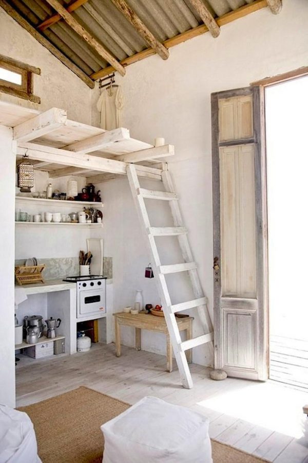 Beach House in Uruguay - Kitchen and ladder