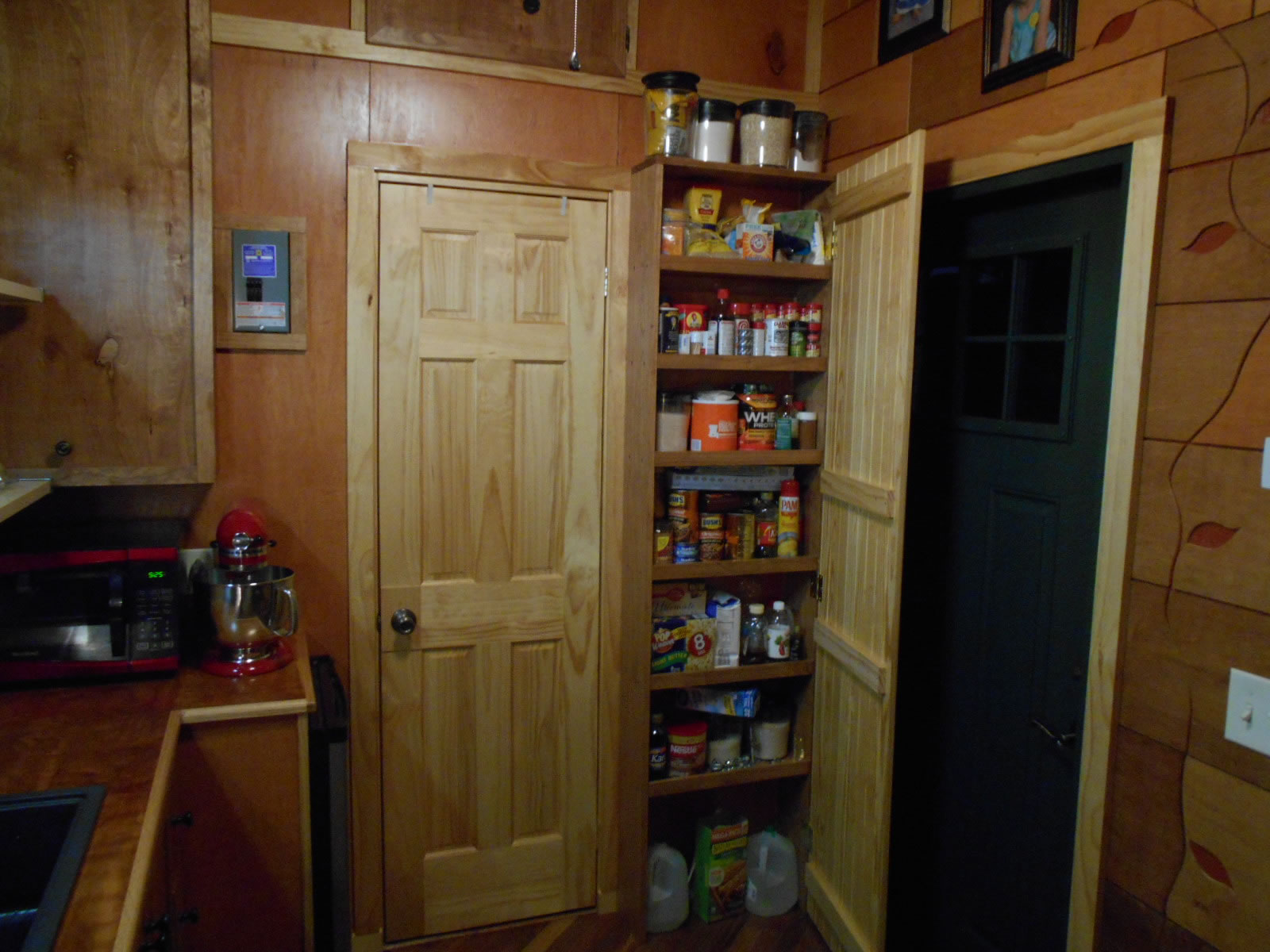 Mike's Tiny House - Kitchen 2