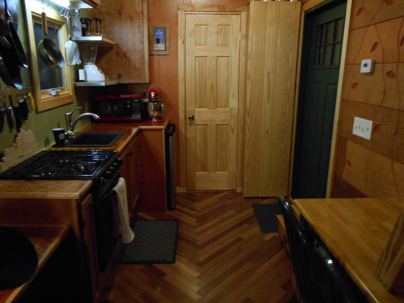 Mike's Tiny House - Kitchen