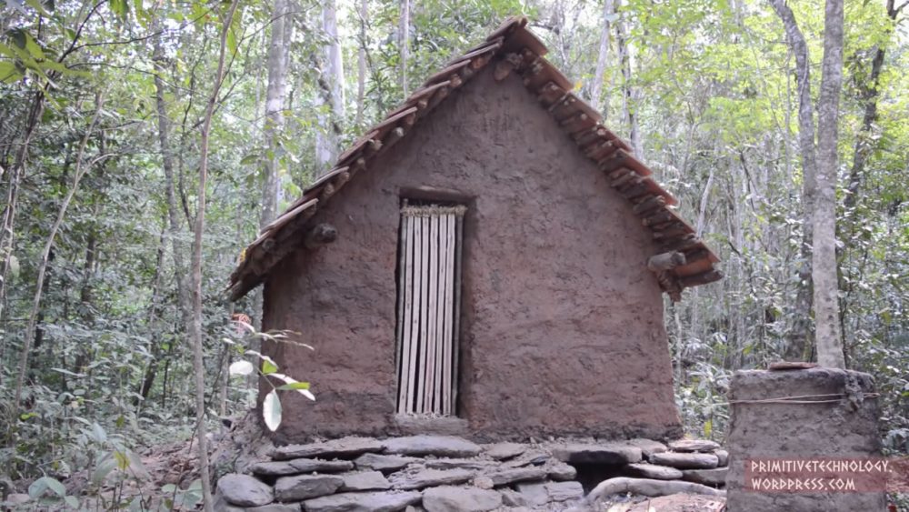 Tiny House Built by Hand with Local Natural Materials – TinyHouseDesign