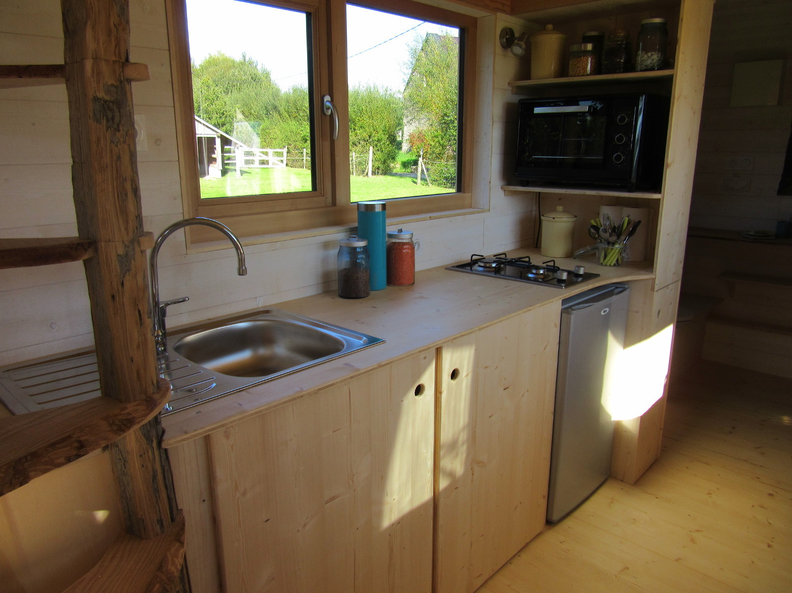 La Tiny House - Kitchen 2