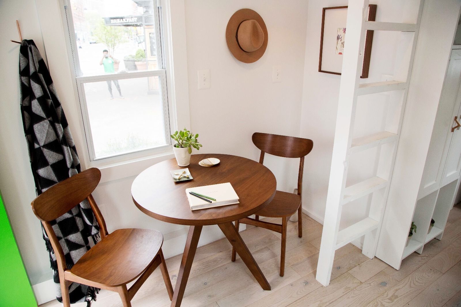 A Tiny Task - Table and Chairs