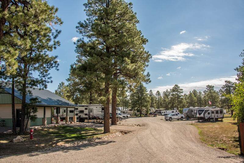 Mountain Landing Suites and RV Park